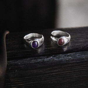 aeterna ring, signet ring with polished surface and carnelian red stone or amethyst purple stone, handmade sterling silver jewelry, χειροποιητα ασημενια κοσμηματα, ασημι 925, γυναικεια δαχτυλιδια, δαχτυλιδια με πετρα